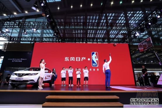 东风日产携手NBA,震撼亮相深港澳国际车展