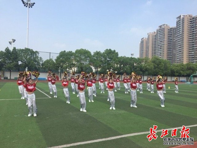 我是今天的C位，武汉1200名中小学生跳起校园版“