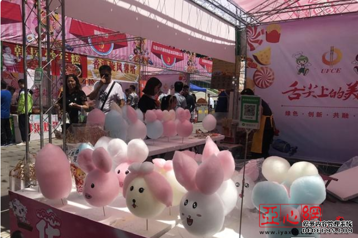 3天8万余名游客逛吃“食餐会”