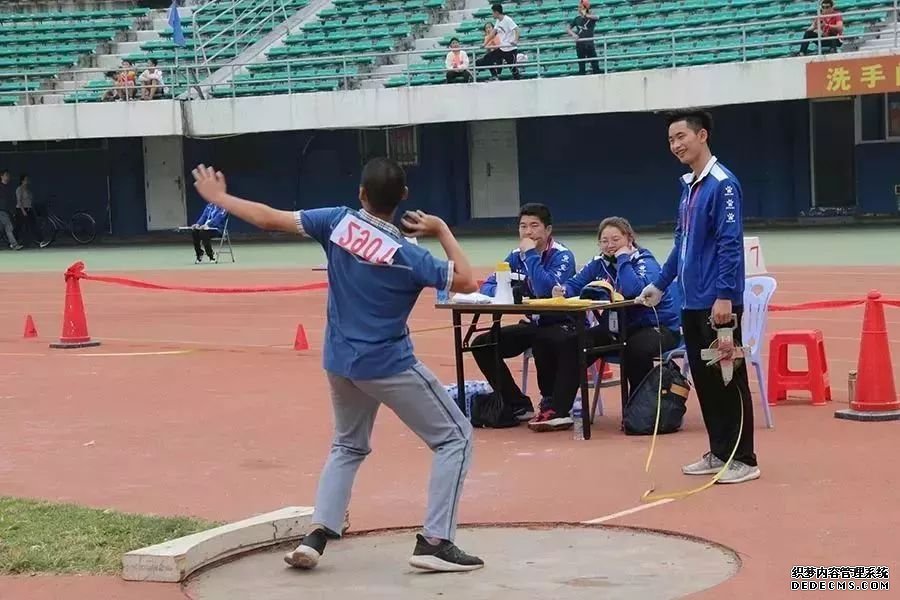 厦门思明小学生担任2019女足世界杯旗手【组图】（2）