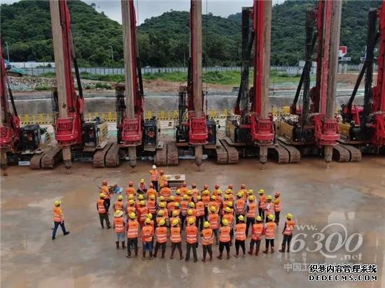 实拍深圳大学新校区建设，三一装备阵列气势十