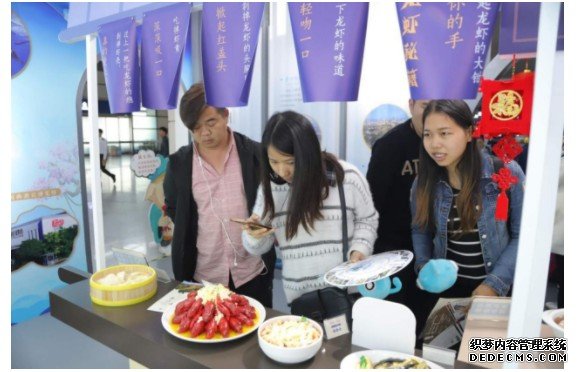 淮安美食亮相上海虹桥高铁站，正宗盱眙龙虾实