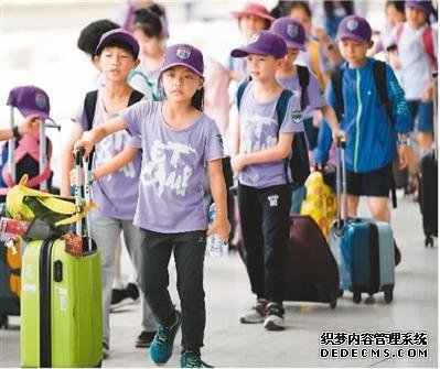 2019年铁路暑运启动 全国预计发送旅客7.2亿人次