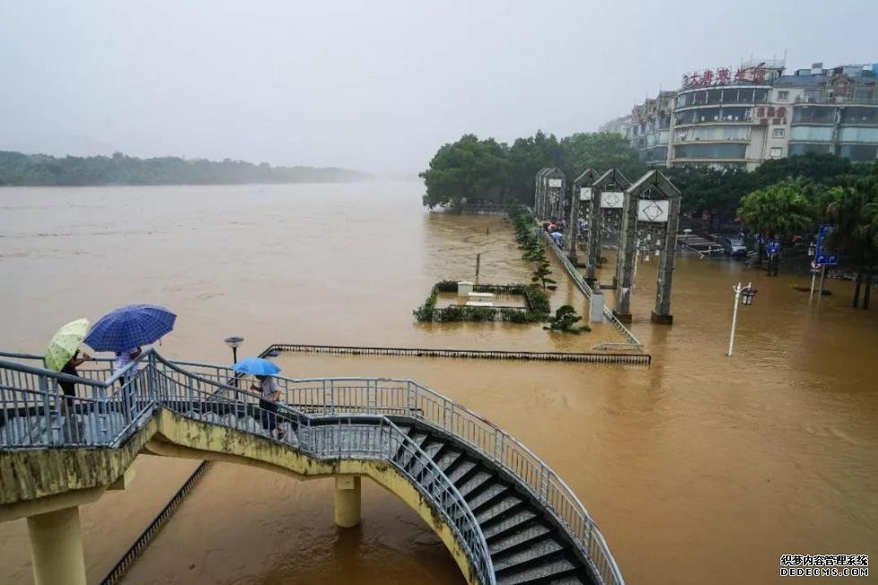 全国8省区有大到暴雨 多地将发生超警洪水