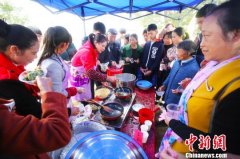 赏茶园品美食 福建寿宁首