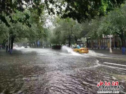 西南、东北暴雨持续 台风“丹娜丝”将影响东南