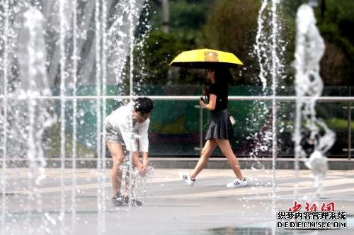 西南、东北暴雨持续 台风“丹娜丝”将影响东南