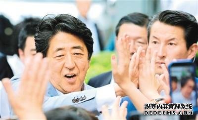 安倍政府迎“期中考试” 过民意关“修宪梦”难圆