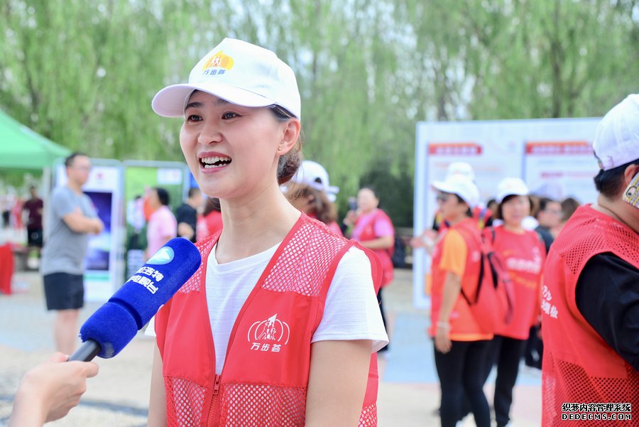 今天，400多人齐聚呼和浩特小黑河畔，这是在做