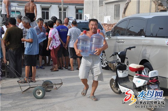 烟台市住建局：抗旱救灾纾民困 送水下乡解民忧