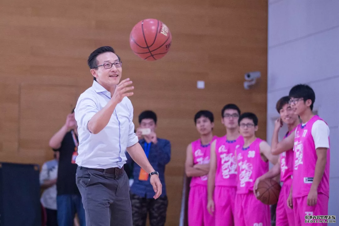 “马云背后的男人”花掉165亿 买下一支NBA球队