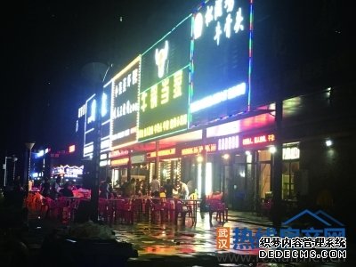 盘龙城吃成闹市区，武汉新兴居住板块渐成不夜