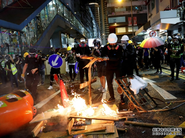 港警女儿给内地同胞发感谢信：有你们，爸爸不