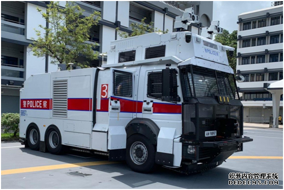 港媒：警方消息称高压水枪已待命，若需要可随