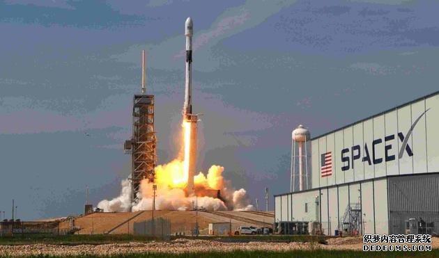 SpaceX计划再发射3万颗卫星，建设全球卫星互联网