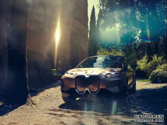 BMW VISION iNEXT首次亮相互联网顶级盛会 宝马以创新