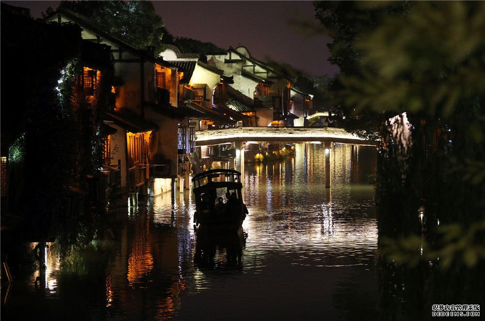 2019世界互联网大会：乌镇小桥流水夜景醉人