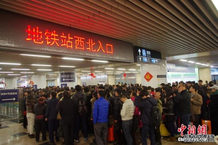 春运返程火车票迎抢票高峰 这些热门线路最抢手