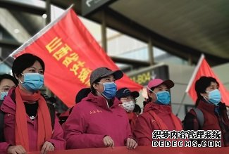 山西第七批医疗队员110人向湖北进发
根据天门、仙桃、潜江三市受援地需求，刚刚，山西省第七批医疗队员共计110人在太原武宿机场集结完毕整装出发，奔赴湖北开展医疗救助工作。这也是山西第三批对口支援的队伍。
 