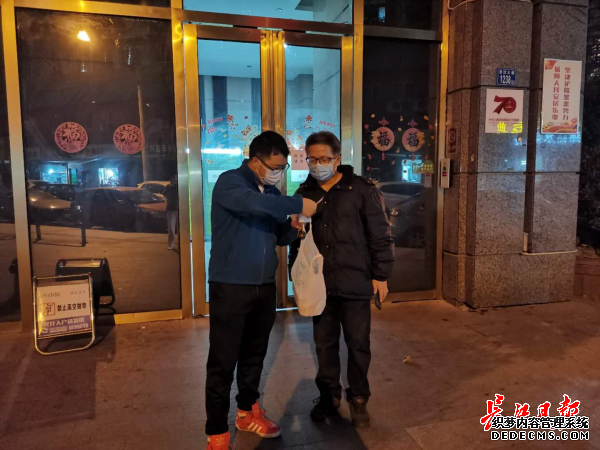 线上问诊后3小时患者拿到药，互联网医疗服务纳