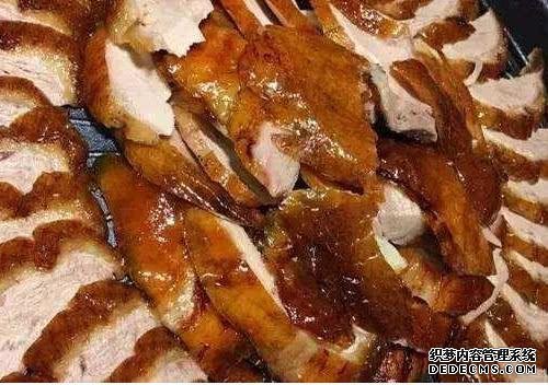 为什么烤鸭上明明还有很多肉，师傅却不片了？