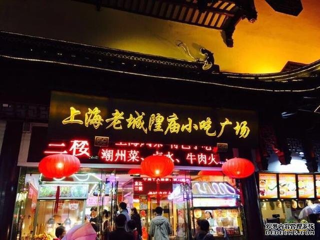 中国3大坑人美食街，当地人从来不去，游客却趋之若鹜