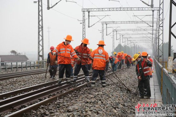 南铁开启汛期“三防”模式 智能科技打造安全堡