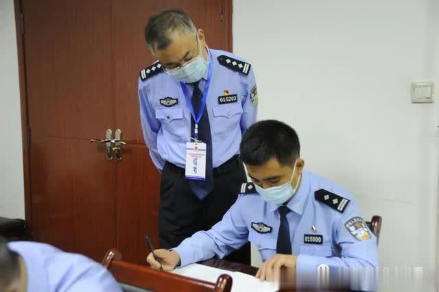 城关公安分局举行全警实战大练兵民警综合执法